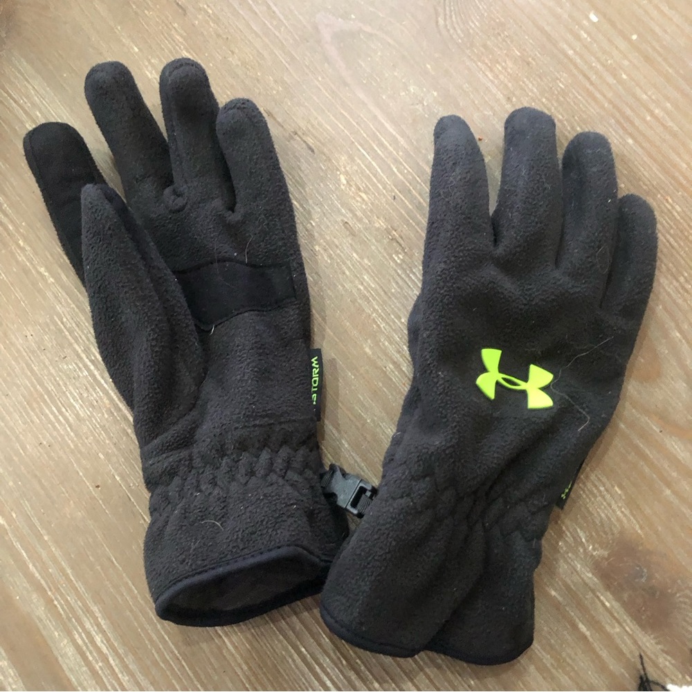 Under Armour Black Fleece Storm Gloves Women’s S